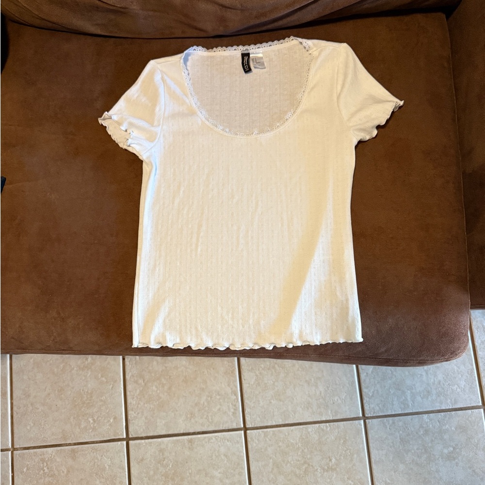 H&M White Short Sleeve Top with Lace Trim
